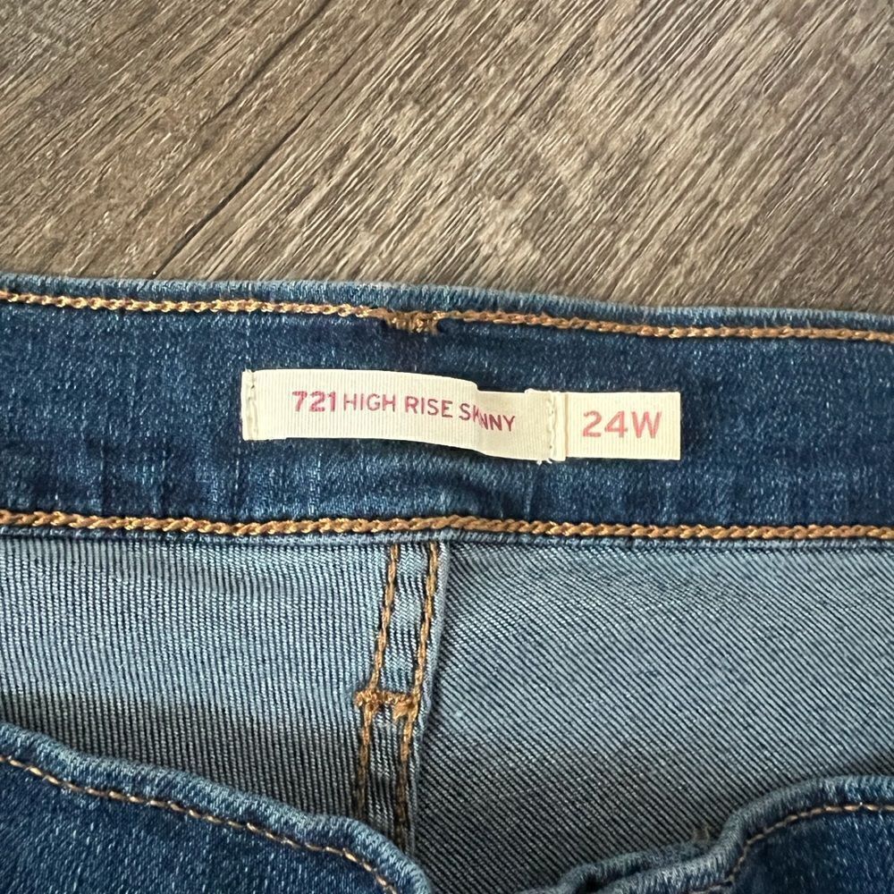 Levi's 721 High Rise Skinny Jean-Size 24W - Picture 6 of 9